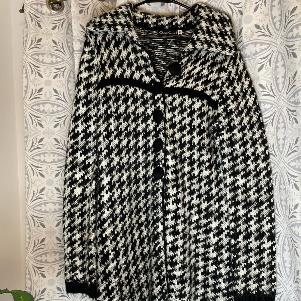 Houndstooth women’s coat